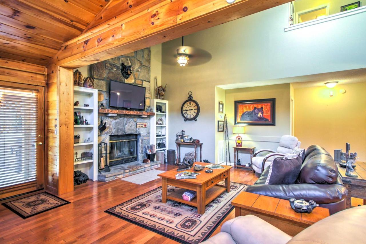 Tree Top Dream Cabin With Hot Tub In Gatlinburg! Villa Exterior photo